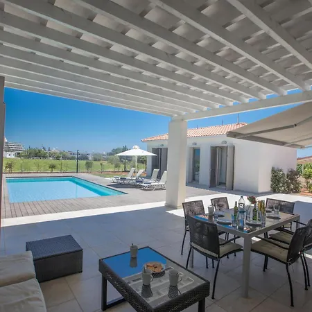In Ayia Napa Mit Grossem Patio Σπίτι διακοπών *