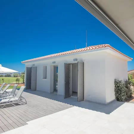 Vakantiehuis In Ayia Napa Mit Grossem Patio